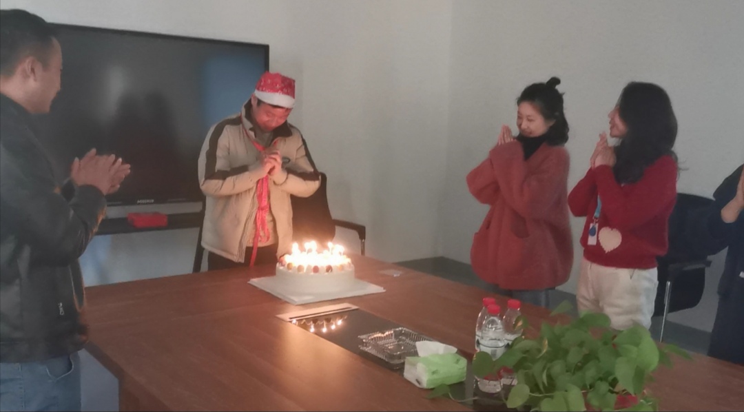 昆山香蕉视频APP破解版生日会与感恩节相遇